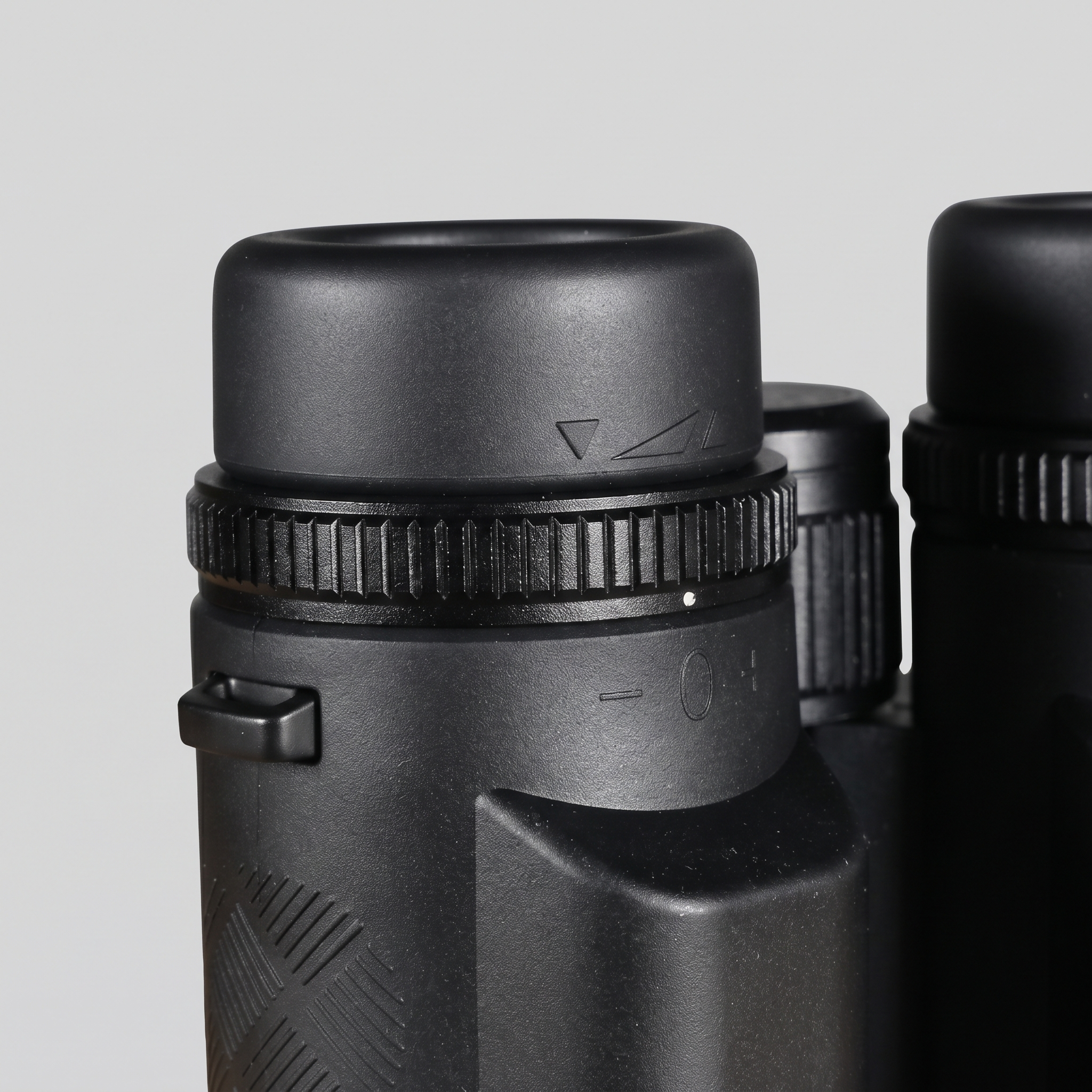 Wildcat Pro2400 Rangefinder Binoculars - Image 7